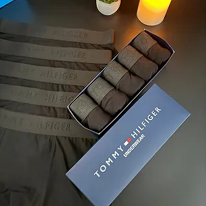 Чоловічі труси боксери Tommy Hilfiger чорні ціна на synthetic.ua - Фото 1 Чоловічі труси боксери Tommy Hilfiger чорні synthetic.ua - Фото 1