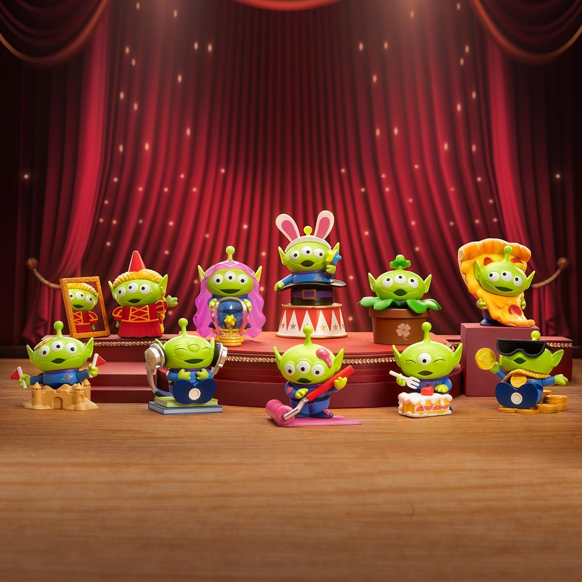 Фигурки POP MART Disney Alien Immersive Experience 9 шт (случайные фигурки)., фото №2