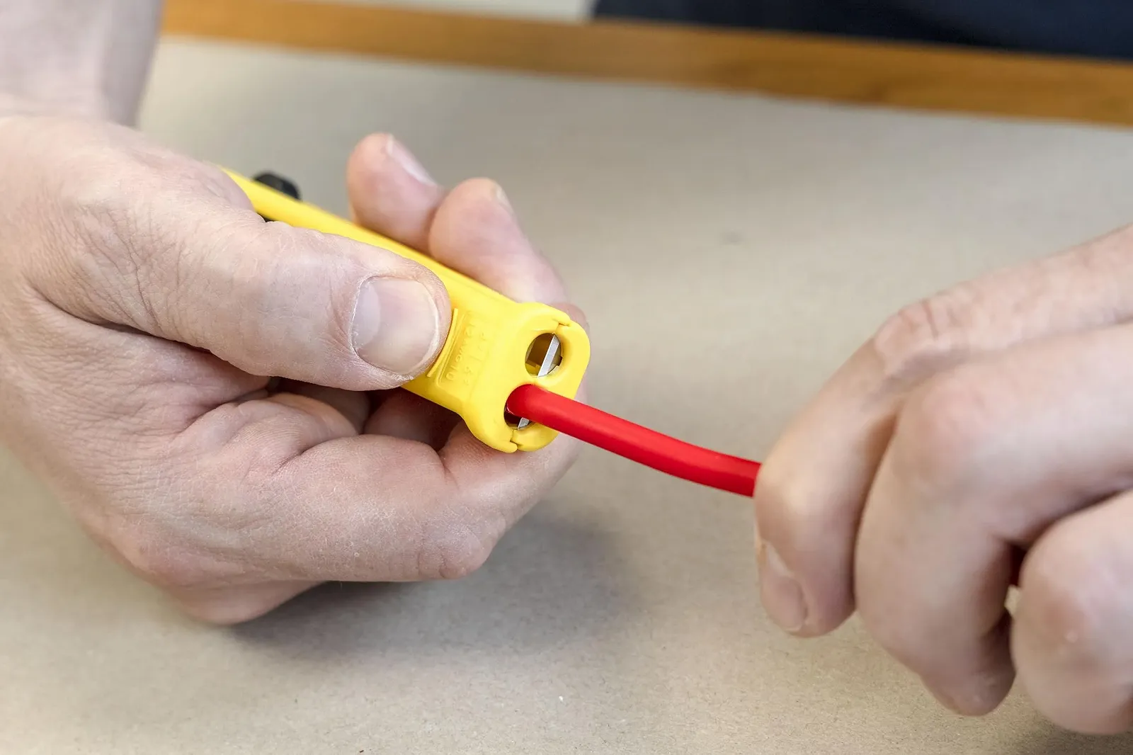 Стриппер WEICON Tools Mini Solar 4/6 мм² для фотоэлектрических кабелей, фото №4