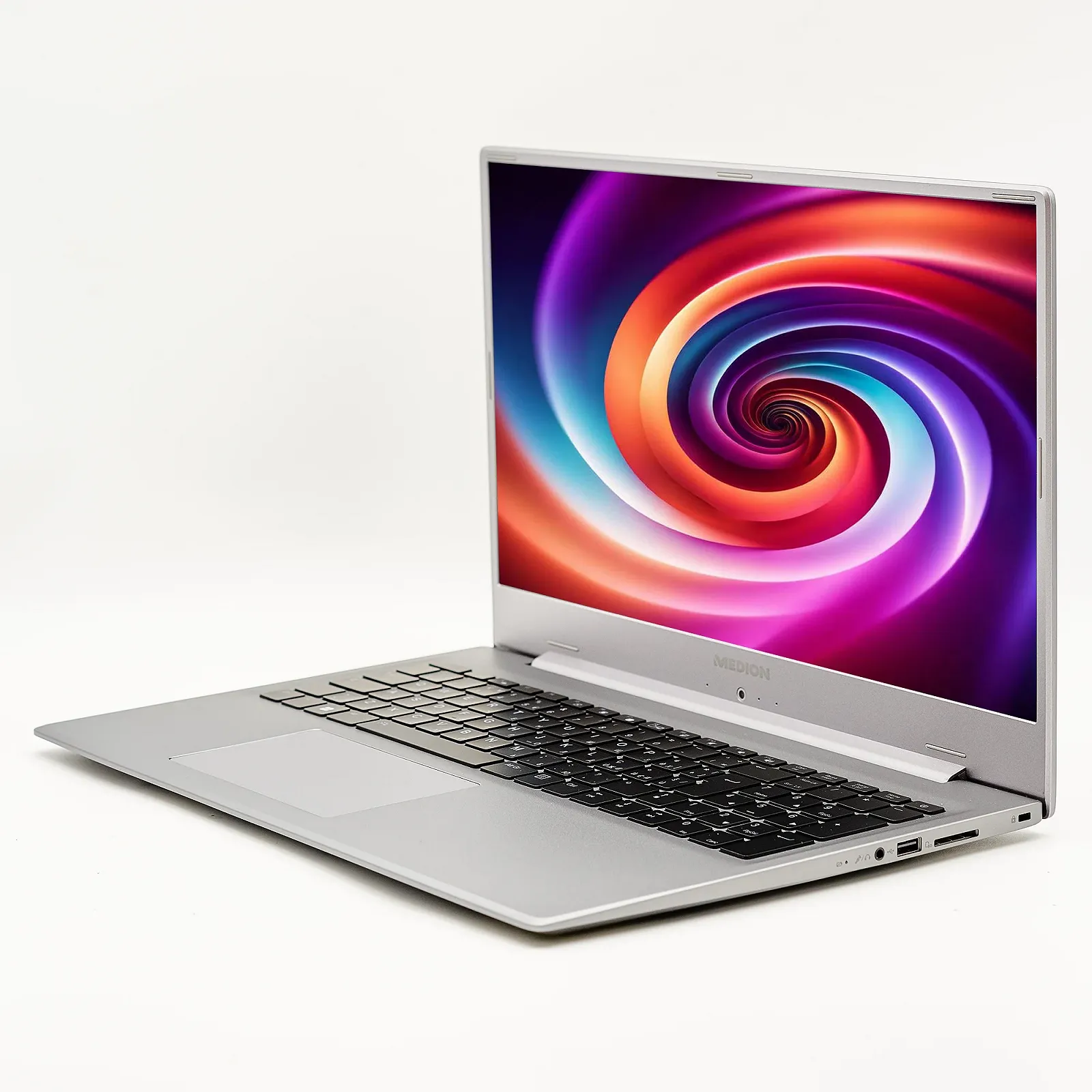 Ноутбук 17,3" Medion (Lenovo Group) Akoya P17609 | Intel Core i5-1135G7 | IPS (1920x1080) FullHD | RAM 16 ГБ | SSD 1 ТБ | Nvidia GeForce | Метал | підсвітка | Win11 (4897), фото №4