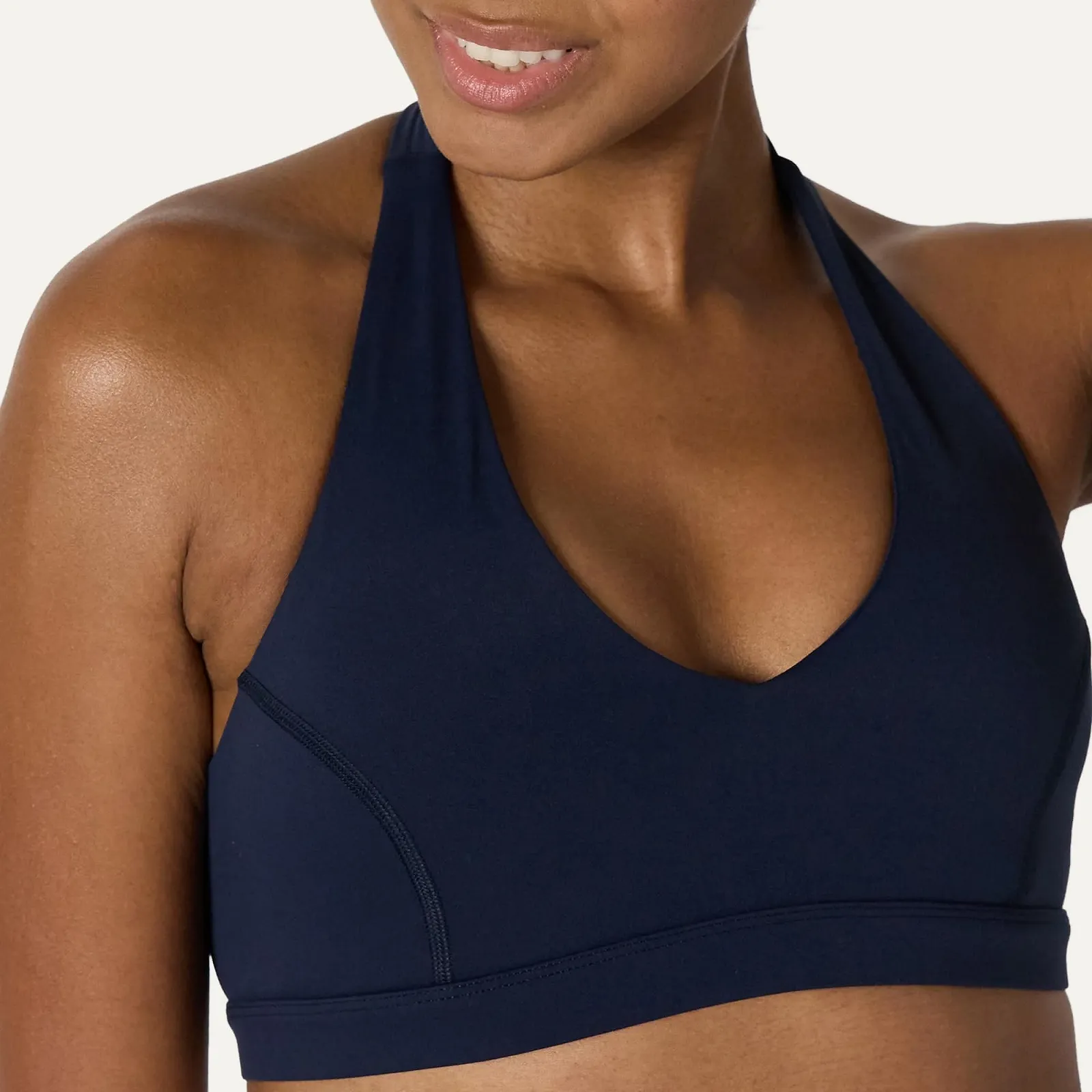 Спортивний бюстгальтер Amazon Essentials Active FormFlex м'який з V-подібним вирізом, фото №4 Спортивний бюстгальтер Amazon Essentials Active FormFlex м'який з V-подібним вирізом, фото №4