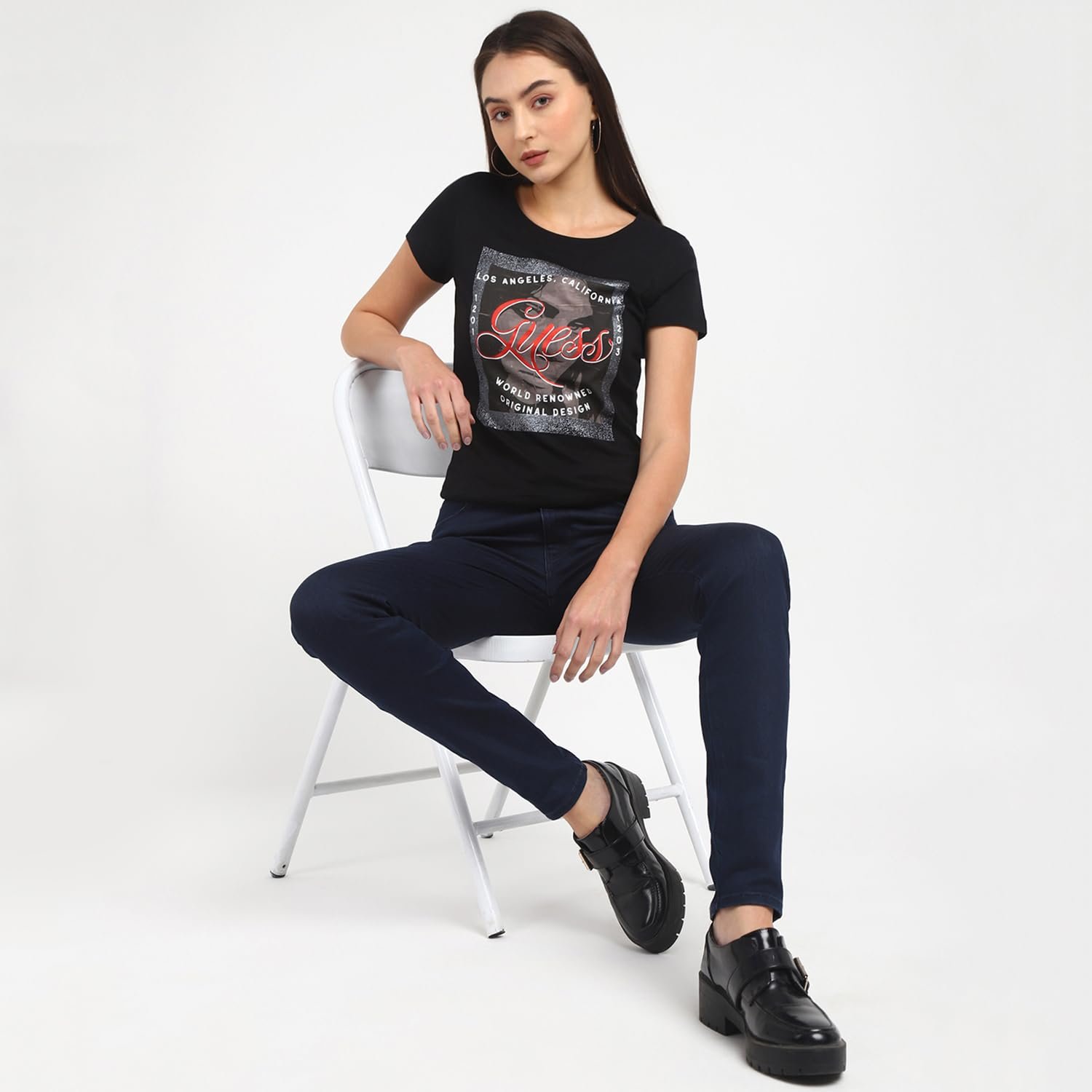 Жіноча футболка GUESS - Short Sleeve Crew Neck ADV Tee - Чорна - S, фото №5