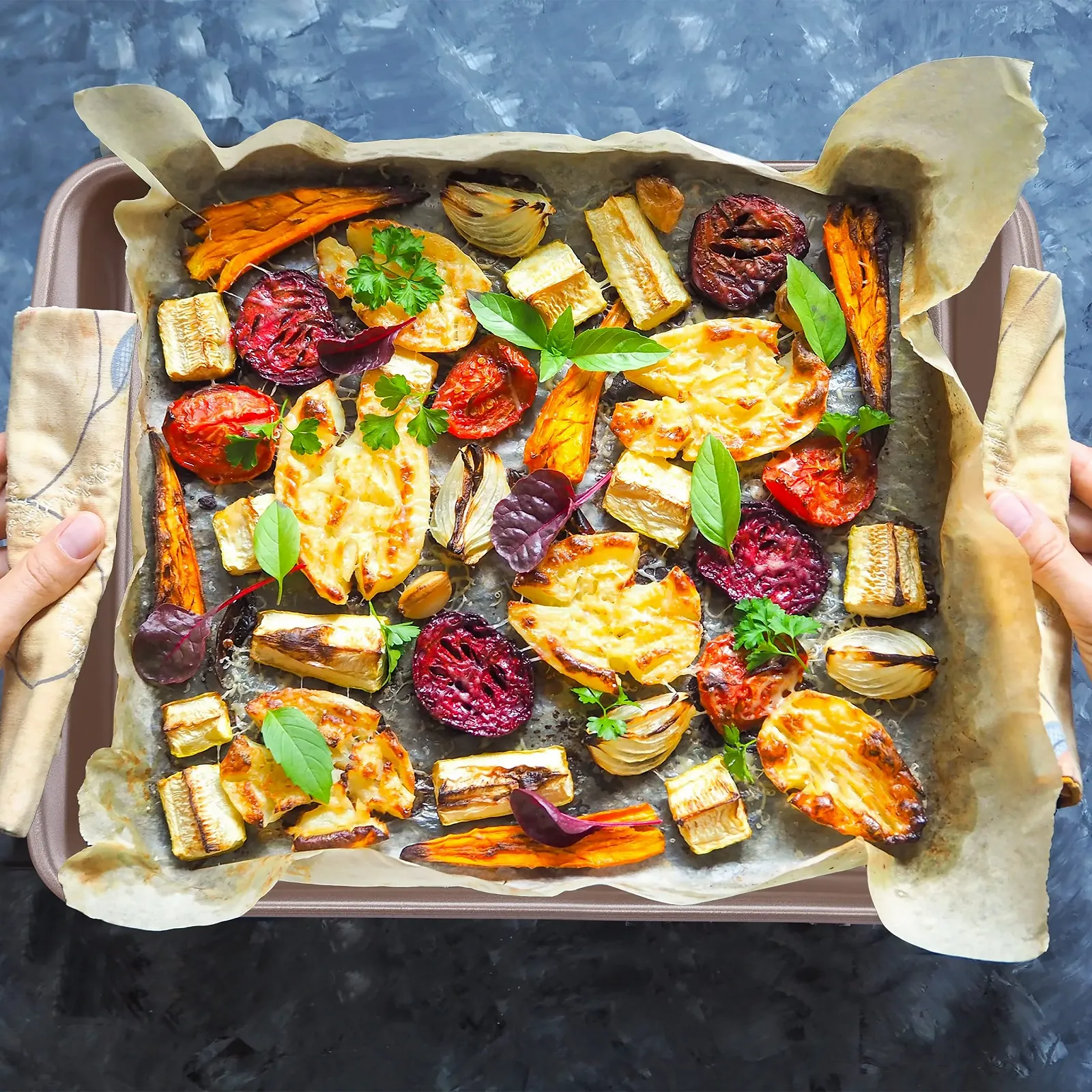 Форма для випікання Relaxdays квадратна антипригарна 4 л з вуглецевої сталі коричнева, фото №5