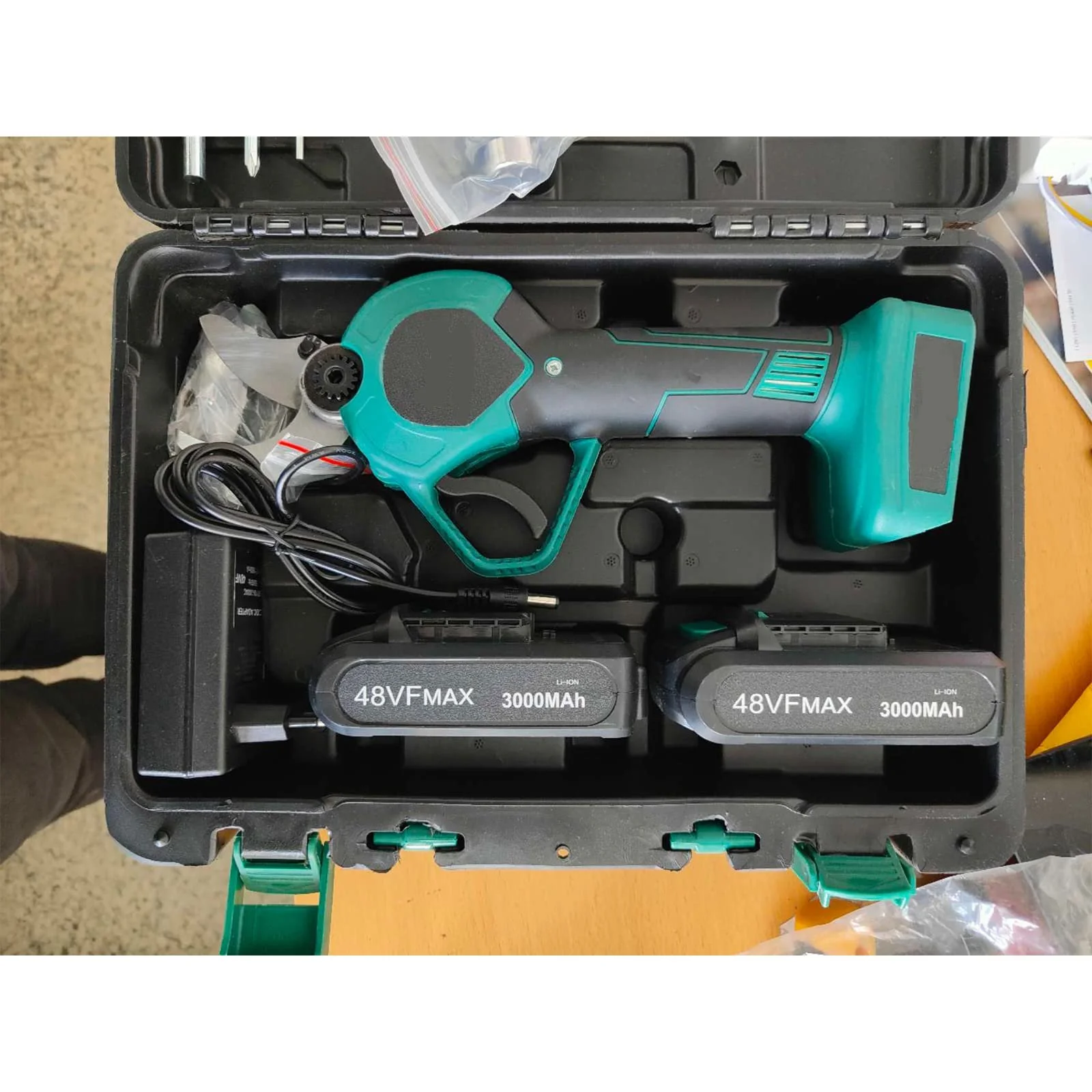 Сучкоріз акумуляторний ACXIN 3000 mAh 2 x 21 V, фото №3