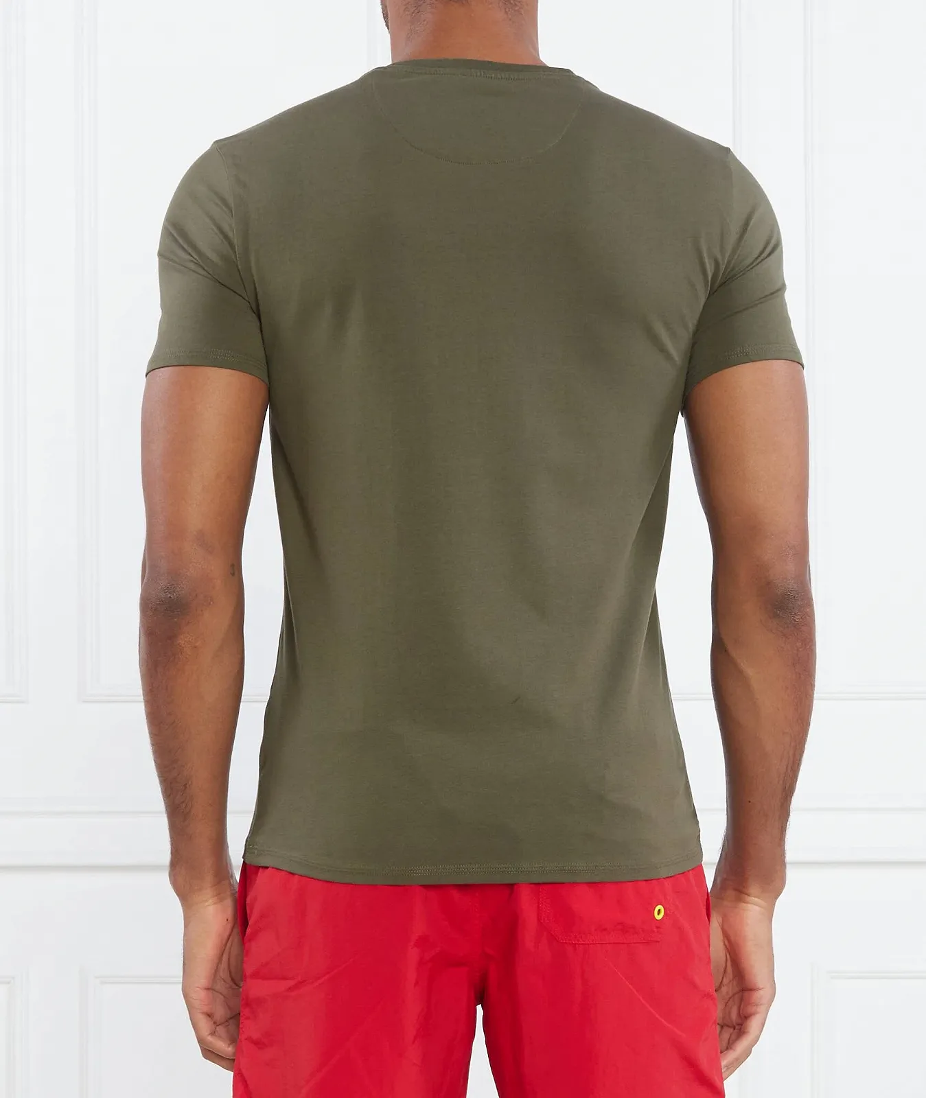 Чоловіча футболка Guess - Basic Logo Triangle Tee (SS CN BASIC LOGO TRIANGLE) Оливковий - M, фото №5