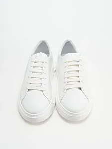 Чоловічі низькі Кросівки зі шкіри білого кольору synthetic.ua - Фото 1