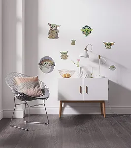 Наклейка на стіну Komar Star Wars Mandalorian Baby Yoda 50 x 70 см 14060h - Фото 1
