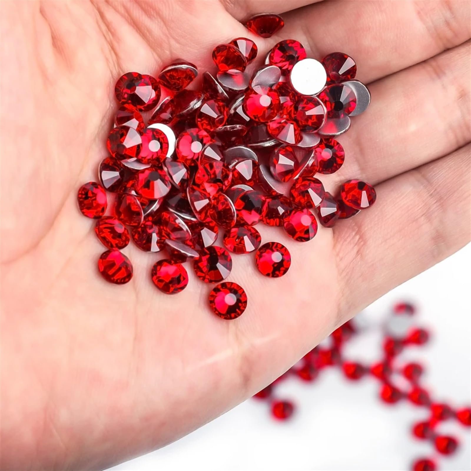 Стразы Стекло 3D Nail Art Хрустальные камни Emeald SS34 288 шт, Hellsaphir SS20 1440 шт, фото №4 Стразы Стекло 3D Nail Art Хрустальные камни Emeald SS34 288 шт, Hellsaphir SS20 1440 шт, фото №4