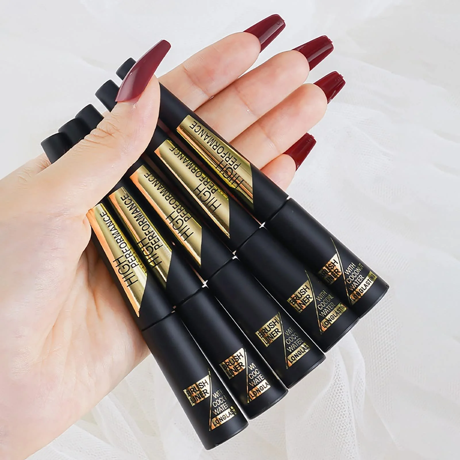 Підводка Elegant Insanely Tattooed Рідка Підводка для очей з аплікатором, пігментована, водостійка 5 мл Чорний, фото №5 Підводка Elegant Insanely Tattooed Рідка Підводка для очей з аплікатором, пігментована, водостійка 5 мл Чорний, фото №5