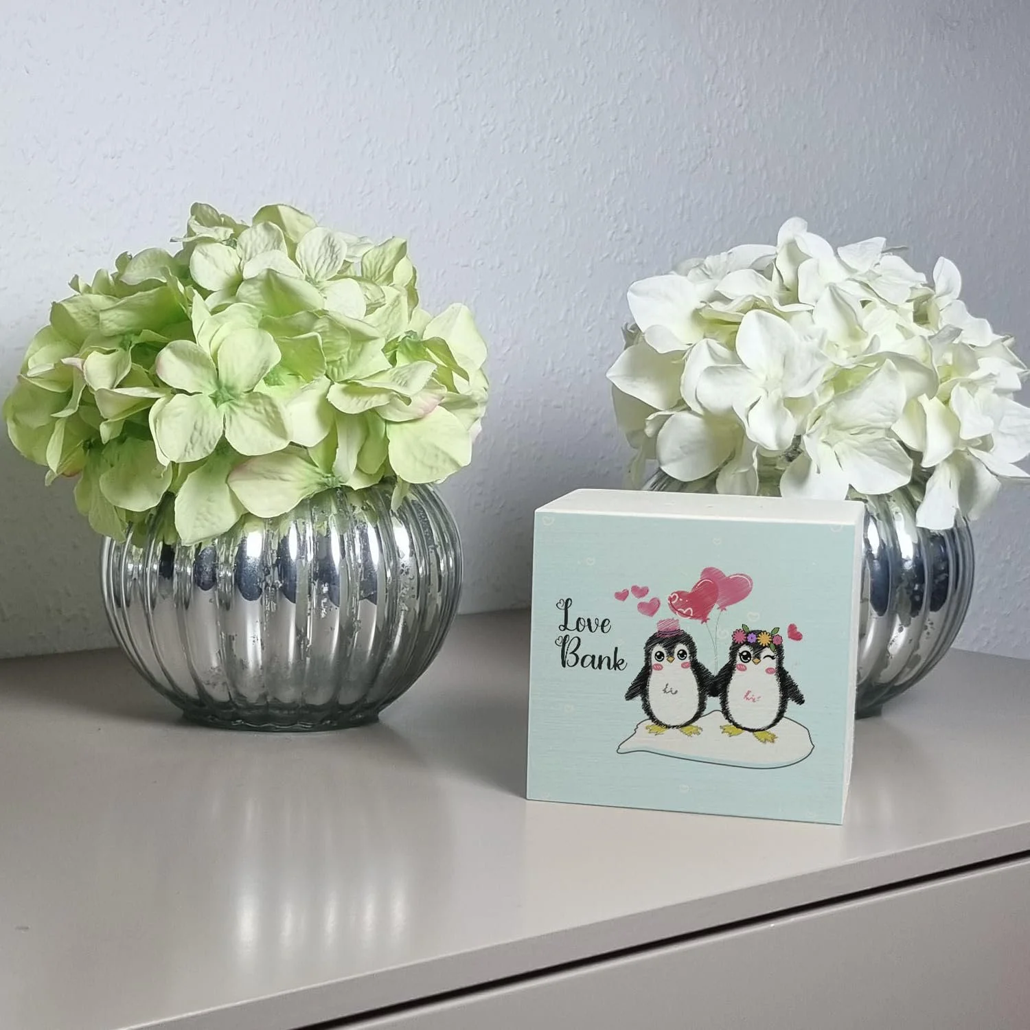 Скарбничка Penguin Love Bank Пінгвіни дерев'яна з пластиковою пробкою, фото №2