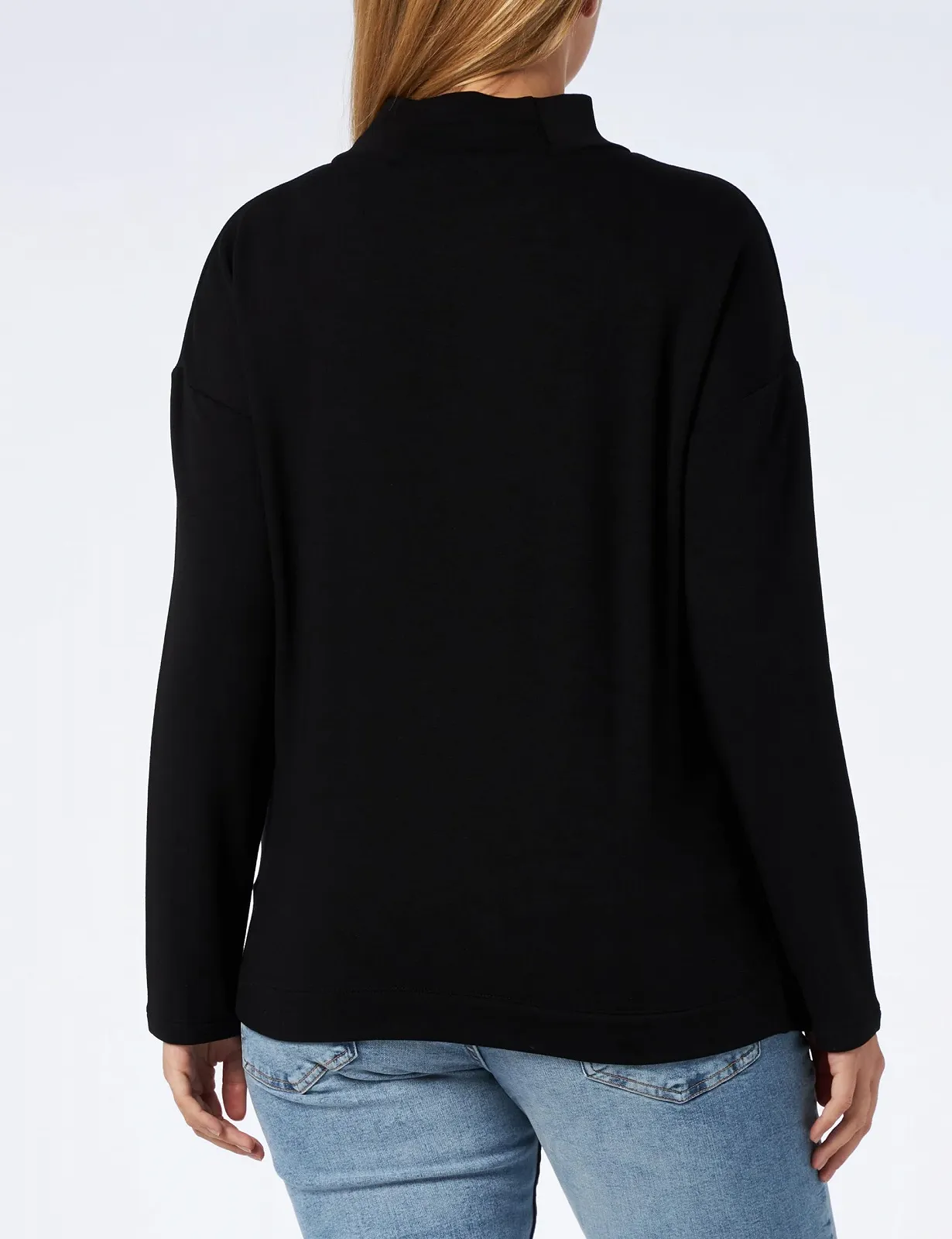 Свитшот Emporio Armani Женский из вискозного флиса, фото №3 Свитшот Emporio Armani Женский из вискозного флиса, фото №3