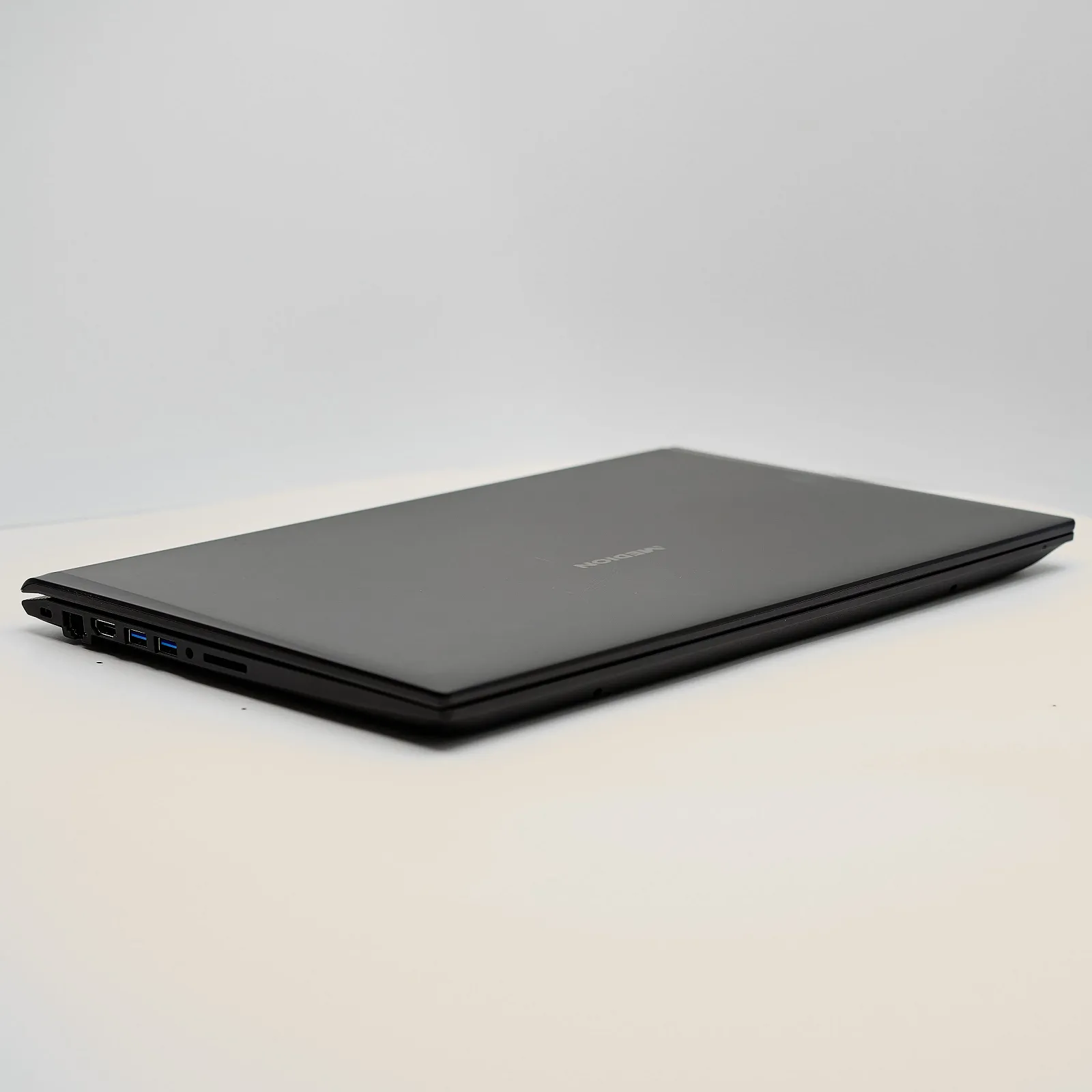 Ноутбук 15.6'' Medion (Lenovo Group) Akoya E6440 | Intel Core i5-8250U | IPS (1920x1080) FullHD | RAM 8 ГБ | SSD 128 ГБ + HDD 1 ТБ | Nvidia GeForce MX150 | Win10 (4951), фото №8