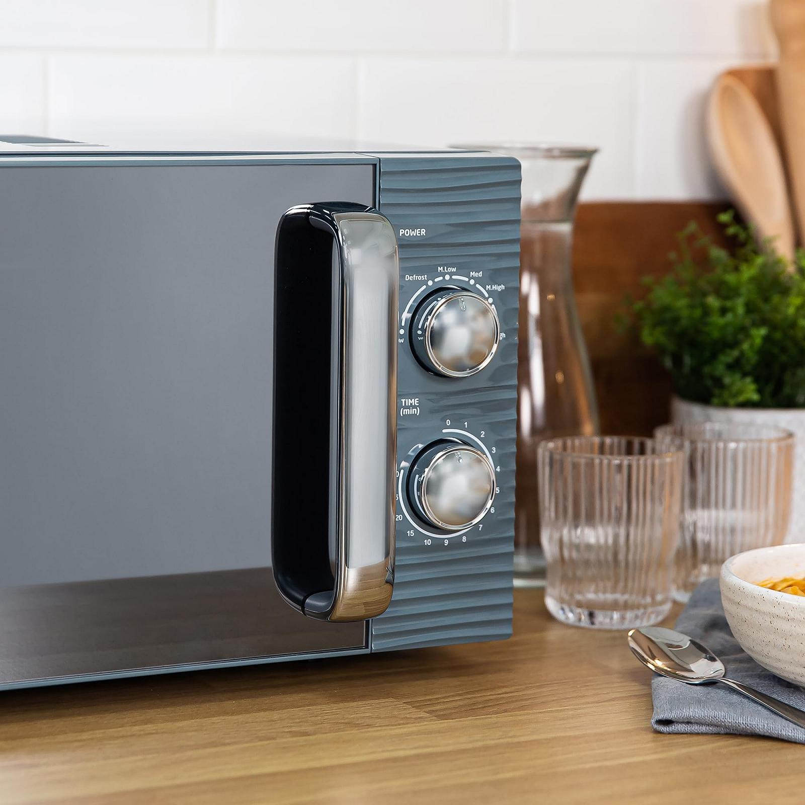 Микроволновая печь Russell Hobbs Inspire Solo RHM1731G 17 л 700 Вт Серая, фото №3 Микроволновая печь Russell Hobbs Inspire Solo RHM1731G 17 л 700 Вт Серая, фото №3