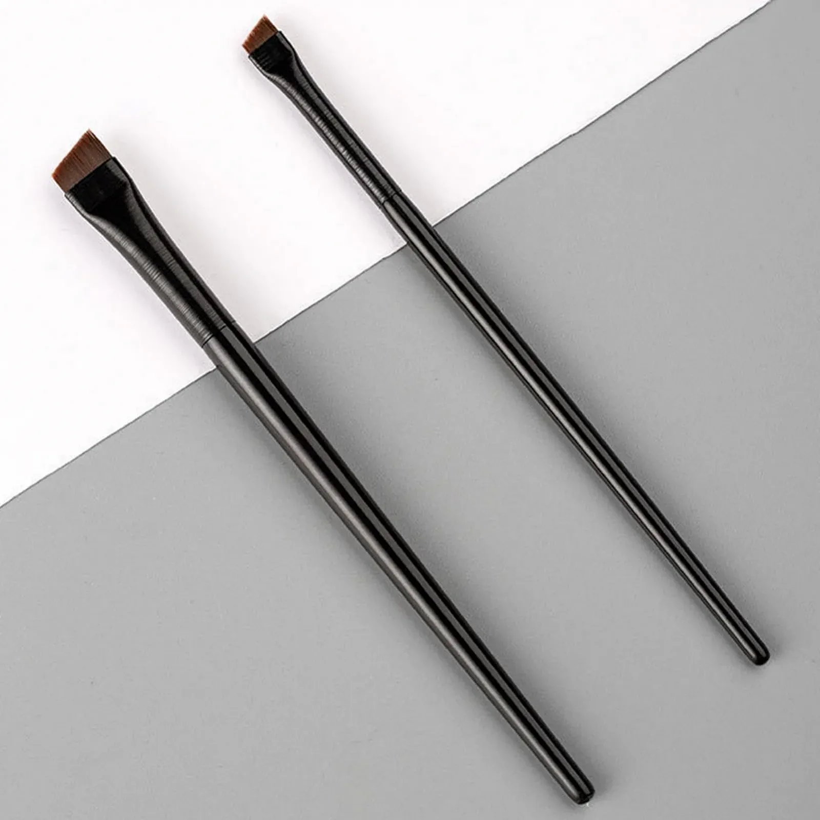 Пензлі для підводки з плоскою головкою і тонкими скошеними щетинками, фото №3