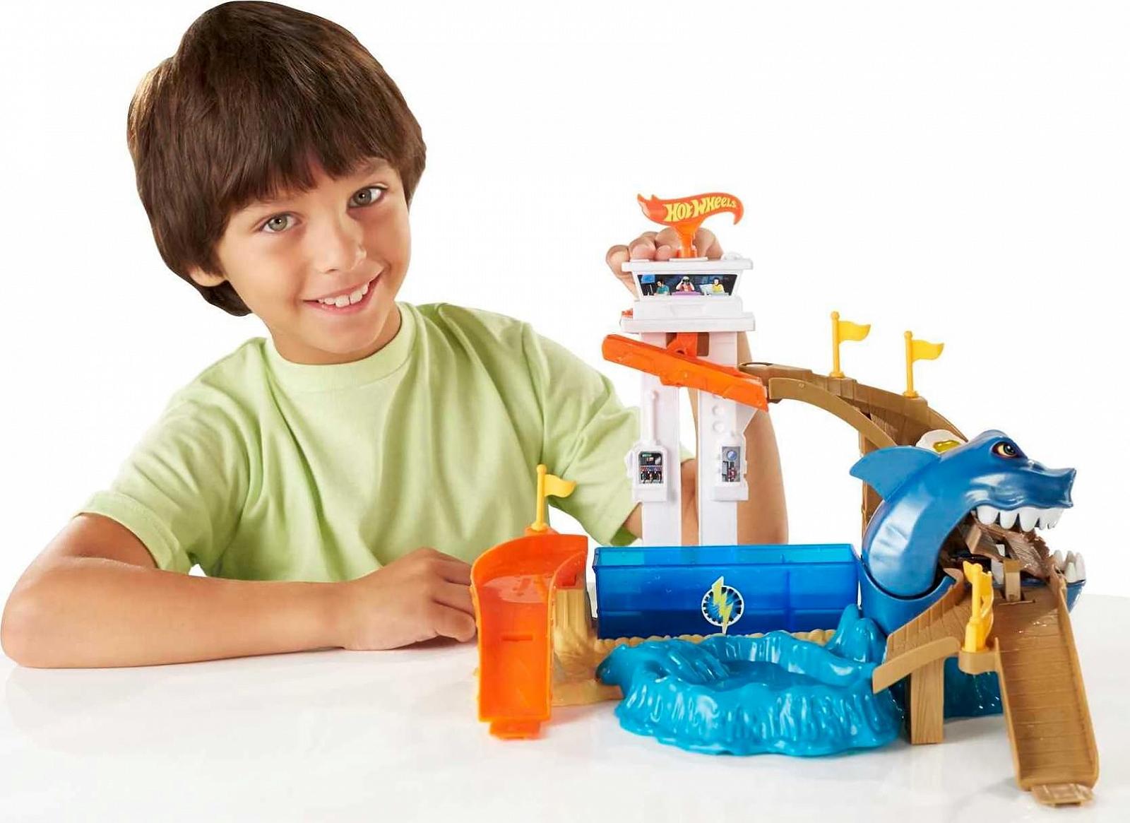 Ігровий набір Hot Wheels City BGK04 Shark Attack Color Shifters великий з іграшковою машиною та стартером, фото №2