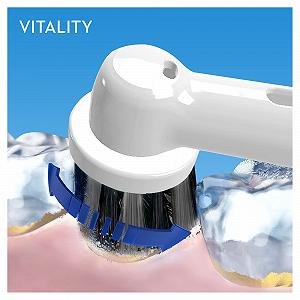 Електрична зубна щітка Oral-B Vitality 100 Cross Action Pure Clean вугільні щетинки Чорно-біла synthetic.ua - Фото 1