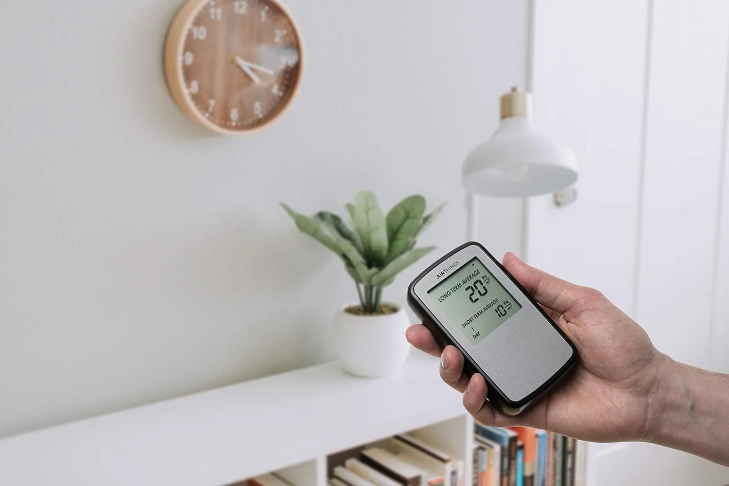 Цифровий детектор радону Airthings Corentium Home Чорно-сірий, фото №5