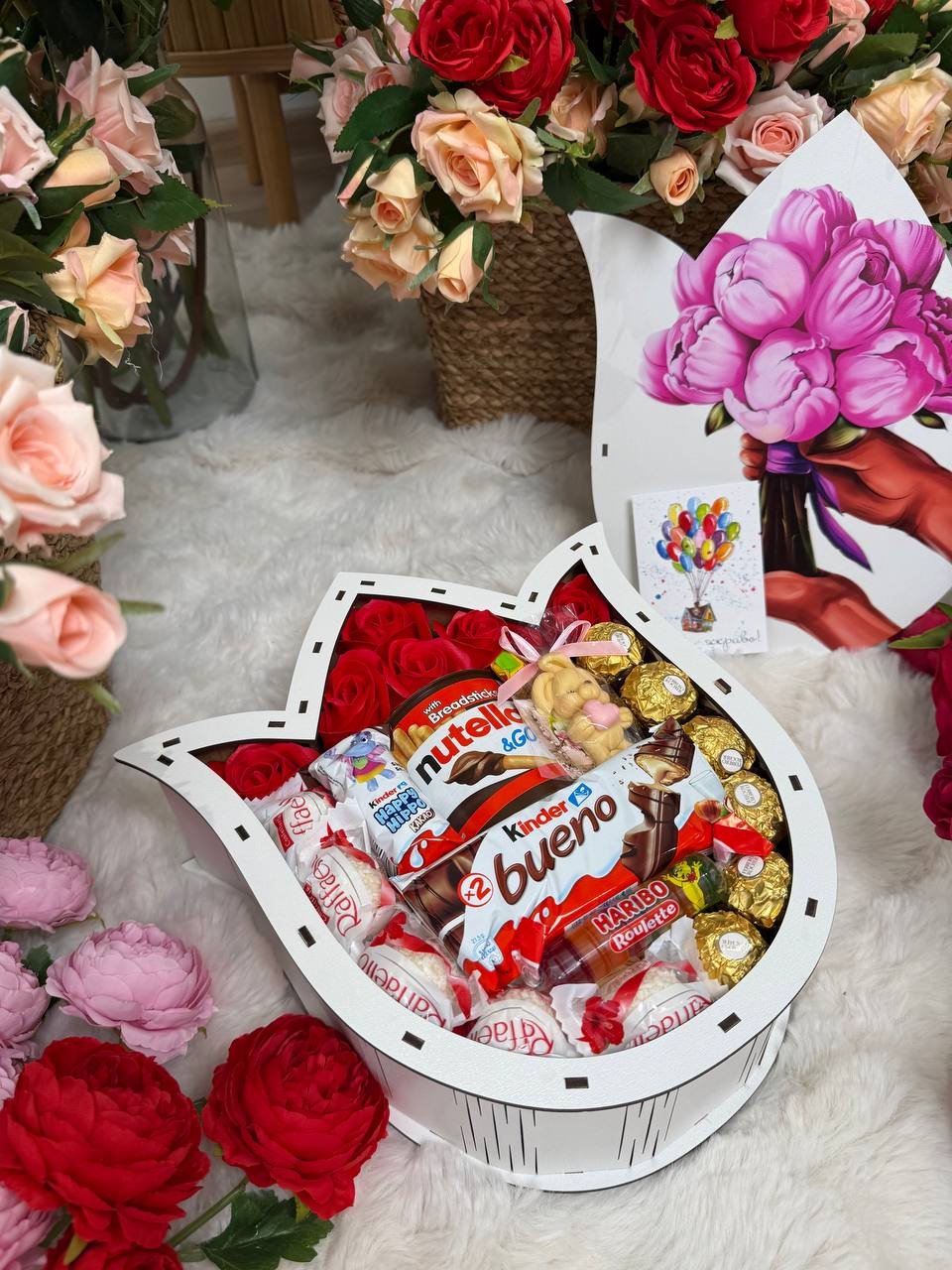 Бокс солодощів для дівчини у формі тюльпана, фото №5