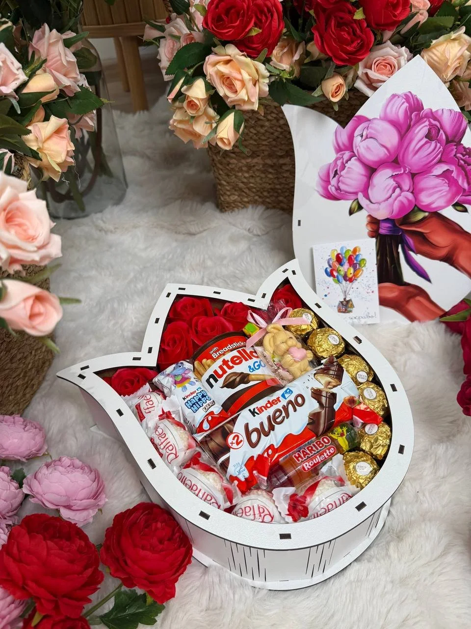 Бокс солодощів для дівчини у формі тюльпана, фото №4