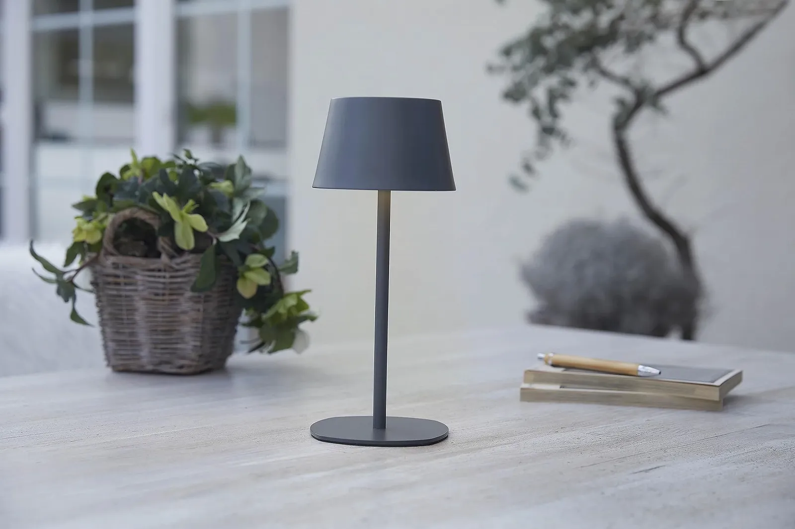 Настільна лампа Northpoint 3-in-1 LED Bottle Light акумуляторна 3000 мАг 200 лм Сіра, фото №5