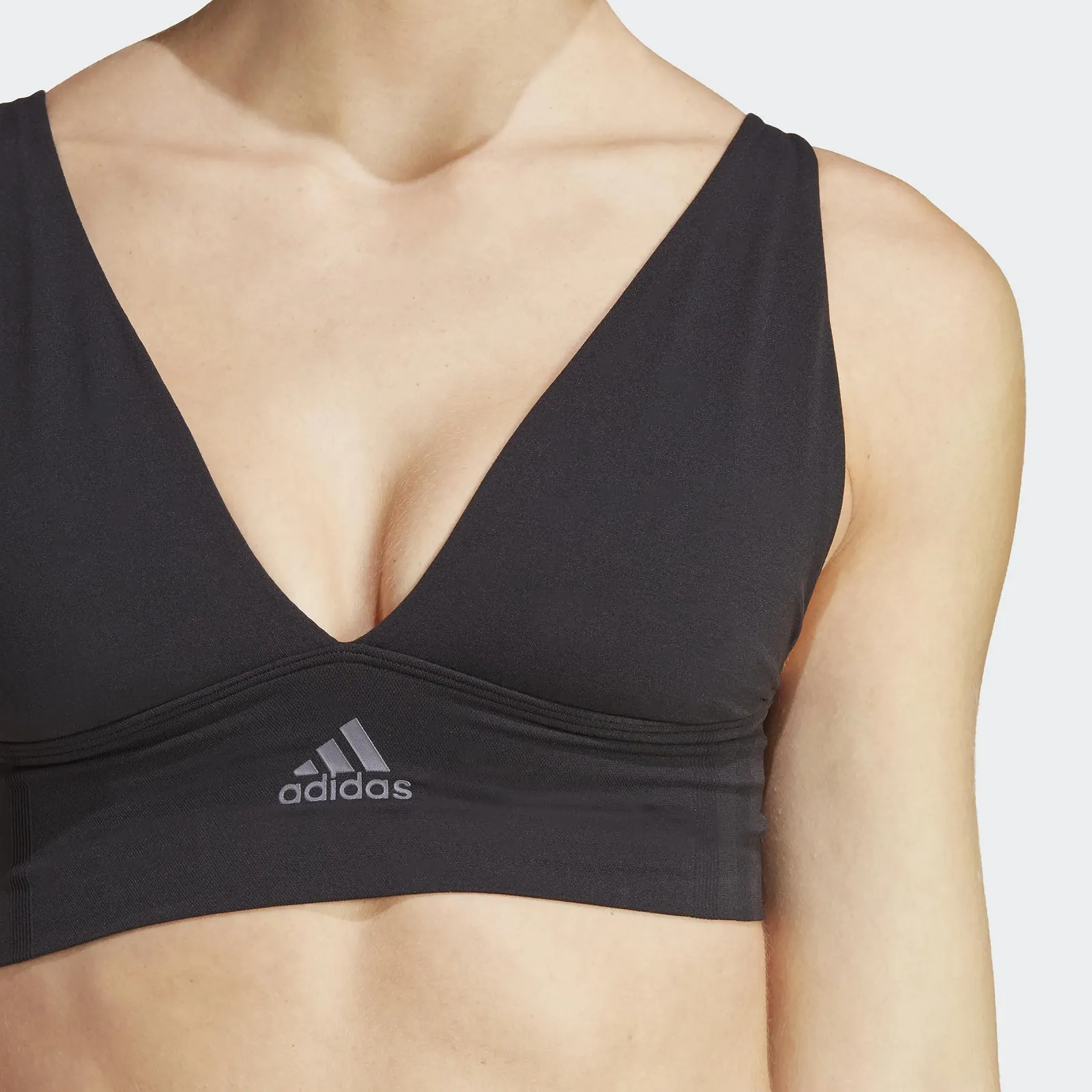 Бюстгальтер adidas Active Micro Stretch Longline безшовний з глибоким вирізом, фото №9
