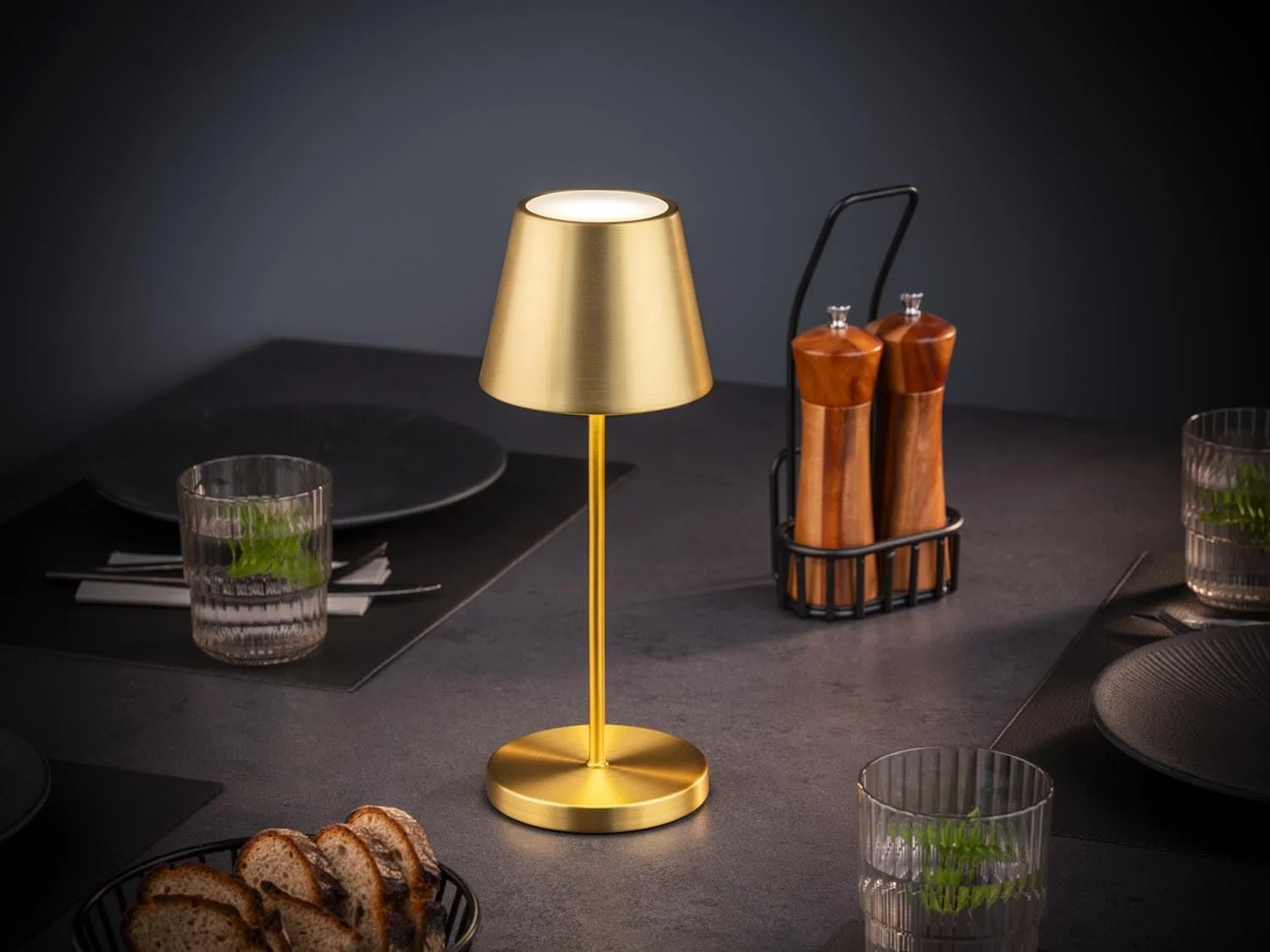 Настільна лампа APS Merle 17008 бездротова USB-C з регулюванням яскравості та колірної температури IP54 з док-станцією та пультом ДК золота, фото №4