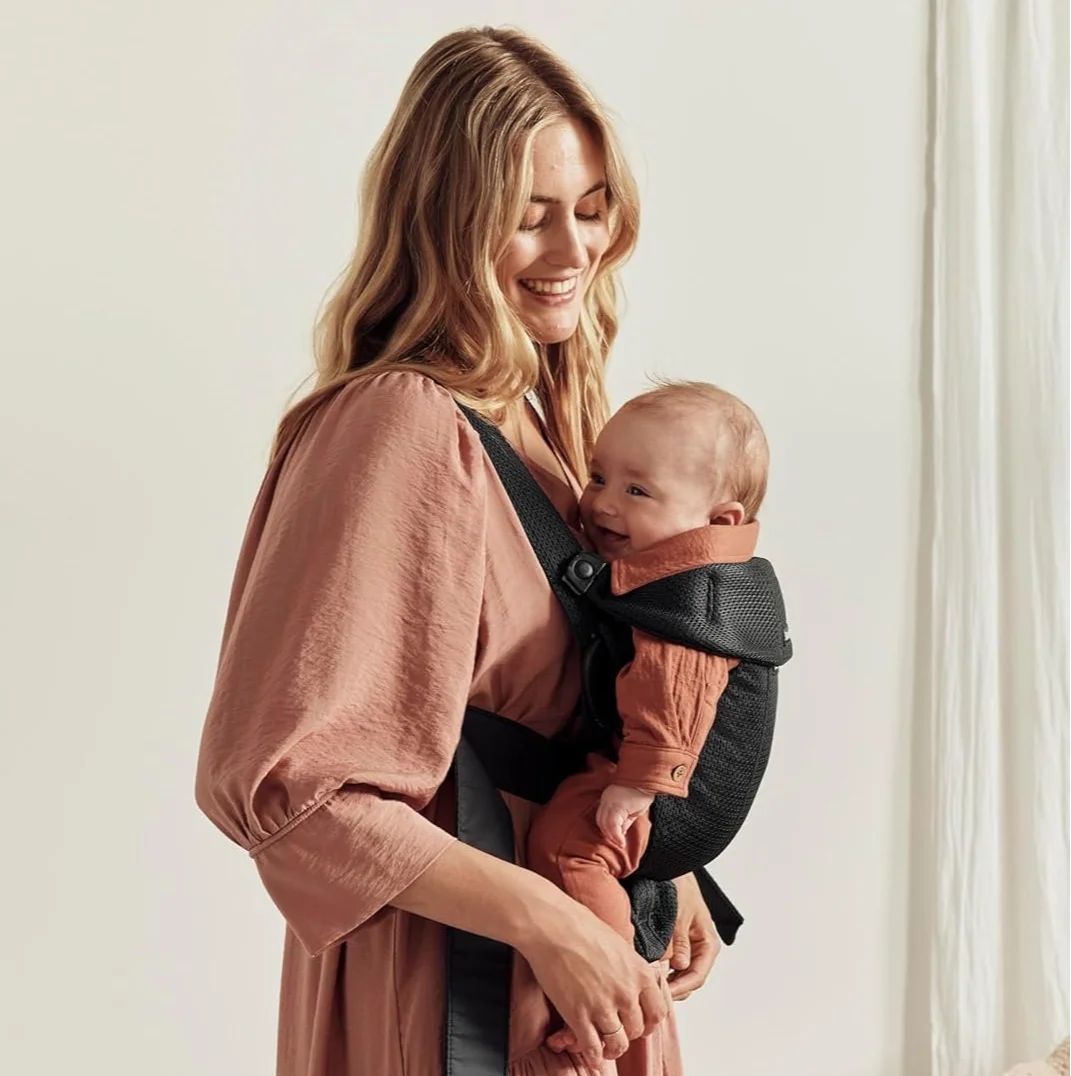 Рюкзак-переноска BabyBjörn Babytrage Mini / Чорний, фото №4