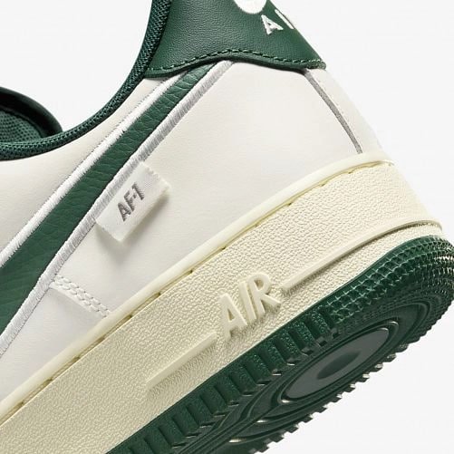 Кросівки Nike AIR FORCE 1 07 42.5, фото №2