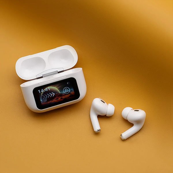 Вакуумні бездротові навушники з екраном Remax Cozypods W30N TWS, фото №2 Вакуумні бездротові навушники з екраном Remax Cozypods W30N TWS, фото №2