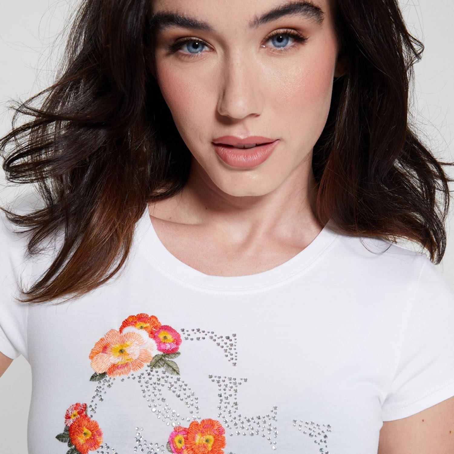 Женская футболка Guess - Flower Quattro Logo R3 - Белая - S, фото №3