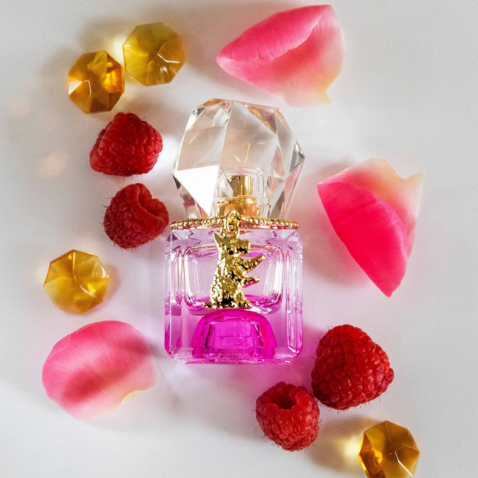 Парфумована вода Juicy Couture OUI Play Sweet Diva Квітковий та фруктовий аромат 15 мл, фото №5 Парфумована вода Juicy Couture OUI Play Sweet Diva Квітковий та фруктовий аромат 15 мл, фото №5