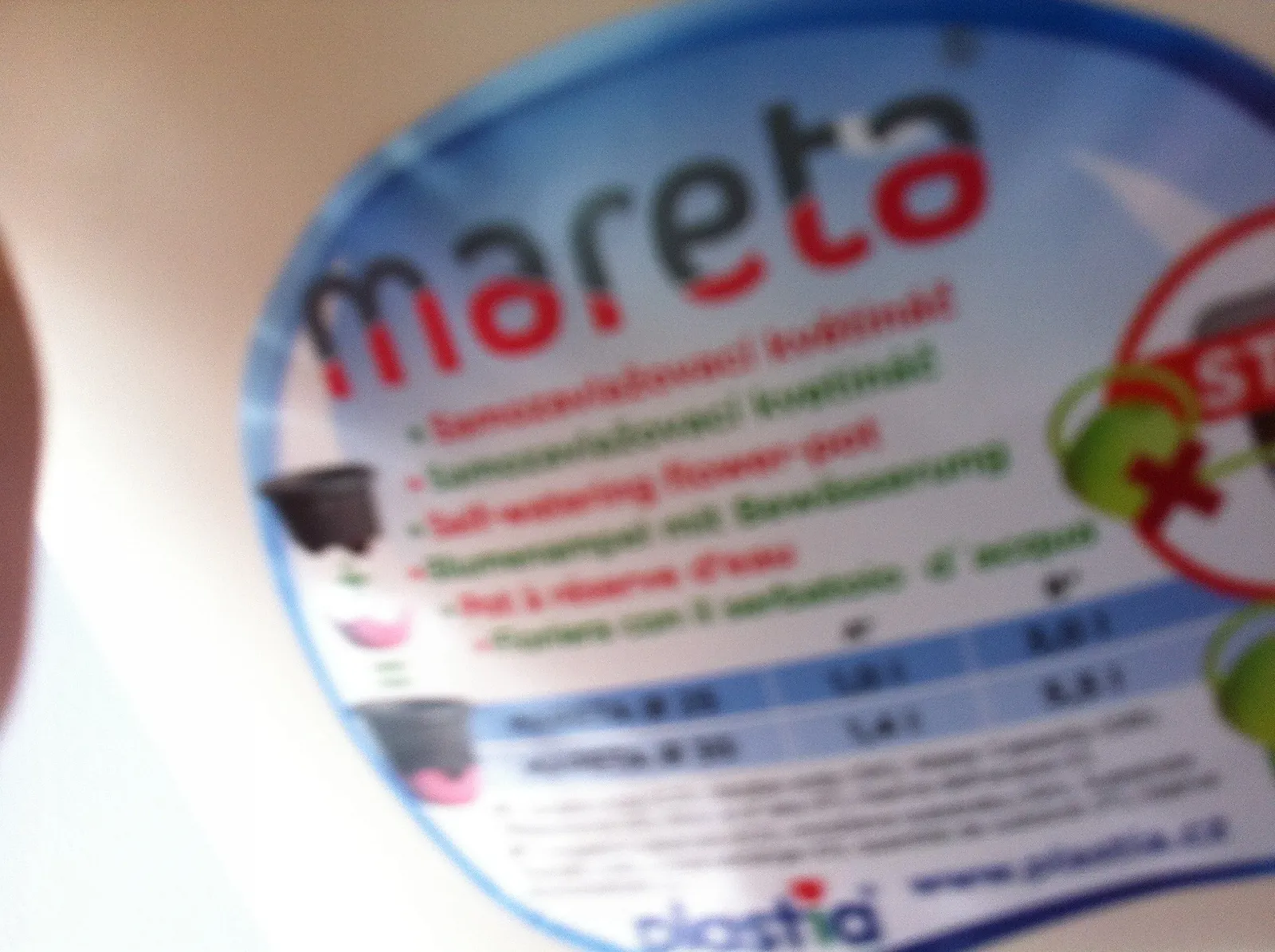 Підвісний вазон Plasti a Schumm Mareta 1808542570 самополивний 25 см слонова кістка / винно-червоний, фото №2 Підвісний вазон Plasti a Schumm Mareta 1808542570 самополивний 25 см слонова кістка / винно-червоний, фото №2