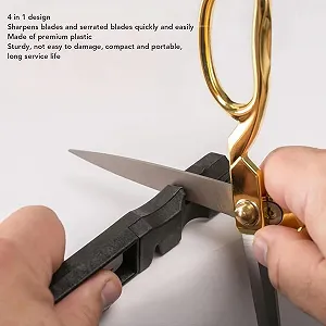 Точило для ножів 4 в 1 пластикове портативне для ножиць та серрейторів з різаком для скла synthetic.ua - Фото 1