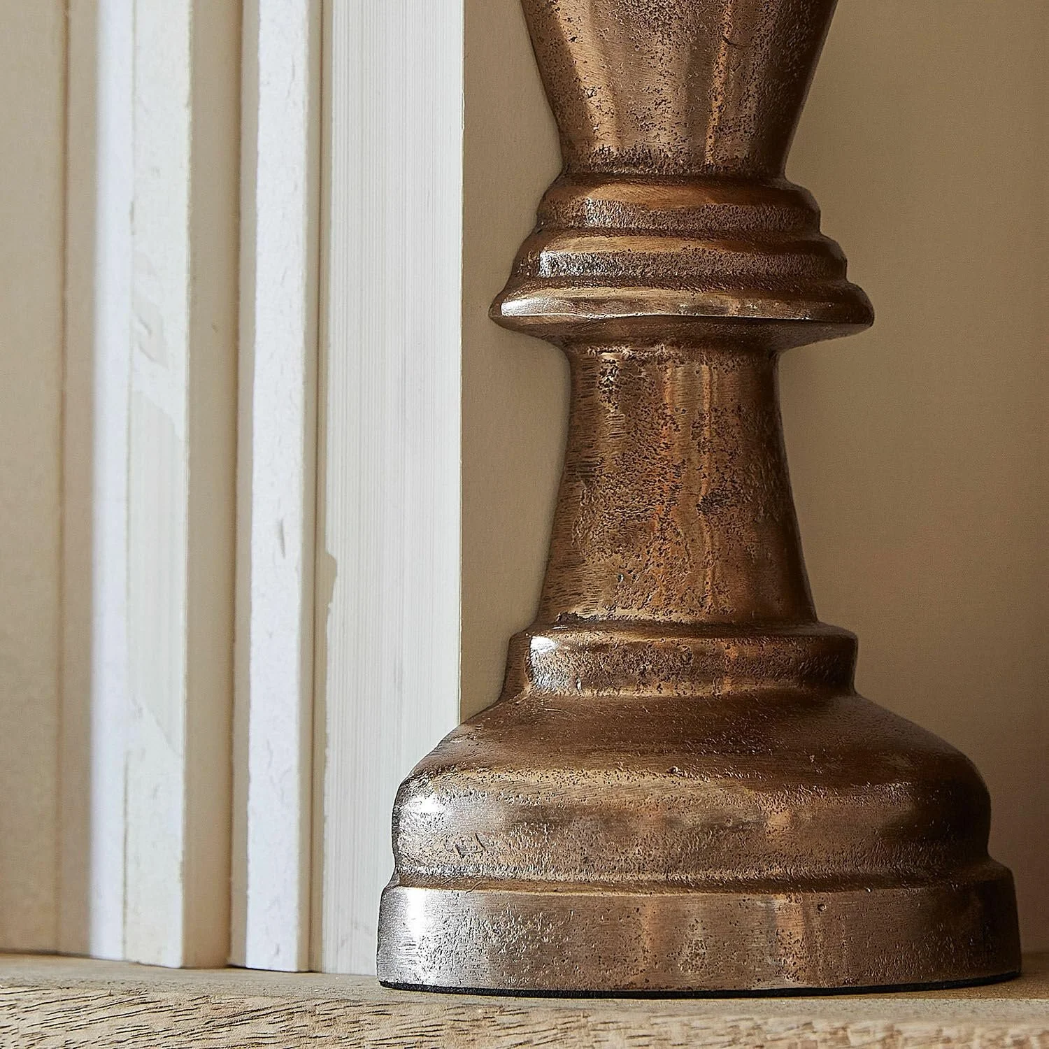 Набор из 2-х подставок для книг LOBERON Refinique Шахматные фигуры Античная отделка Декоративный аксессуар Литой алюминий Античная медь, фото №4 Набор из 2-х подставок для книг LOBERON Refinique Шахматные фигуры Античная отделка Декоративный аксессуар Литой алюминий Античная медь, фото №4