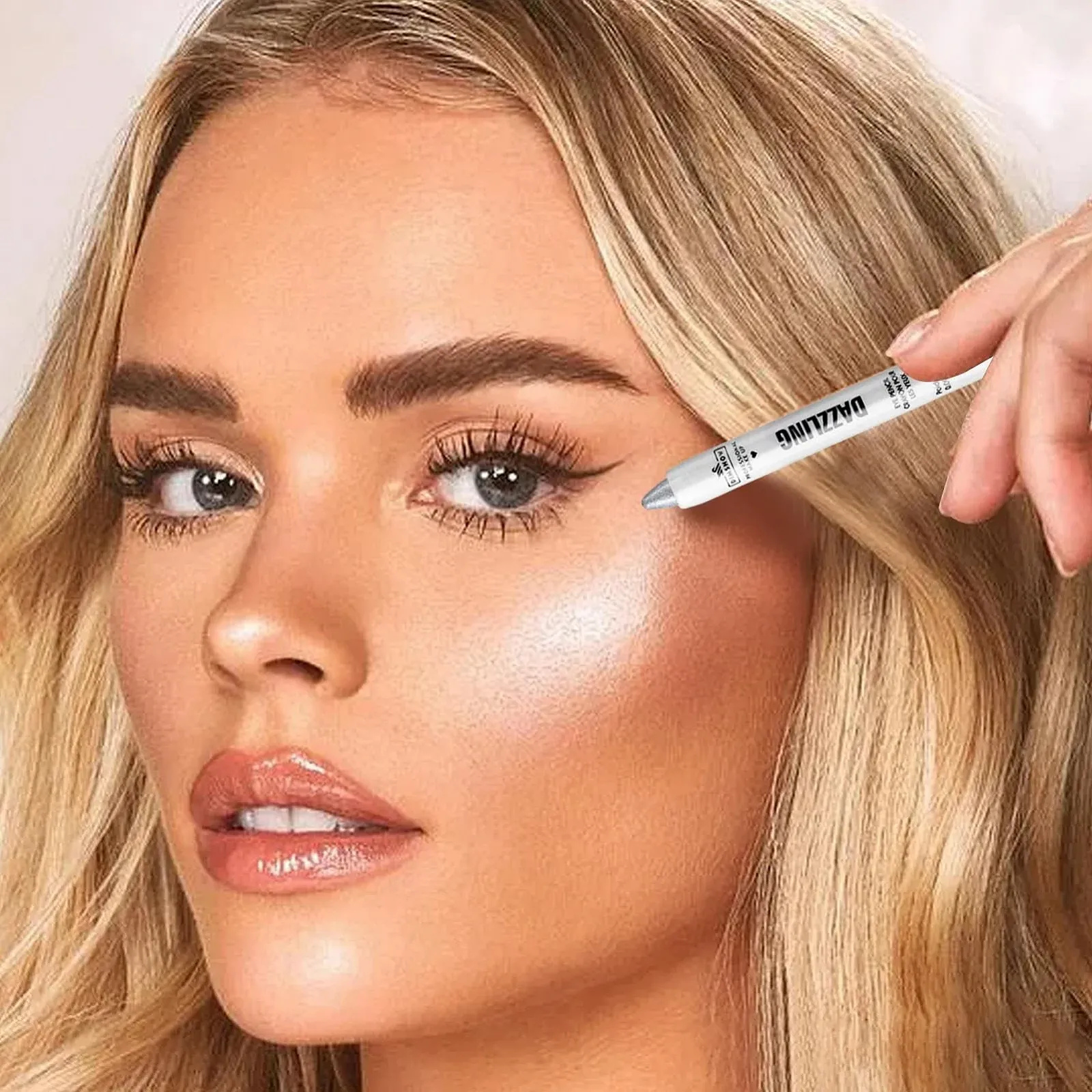 Тени-карандаш с блестками Fulenyi, фото №2 Тени-карандаш с блестками Fulenyi, фото №2