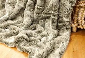 Покрывало Серый Волк Wohnen & Accessoires Серый / Бежевый, Искусственный мех, 5 размеров synthetic.ua - Фото 1