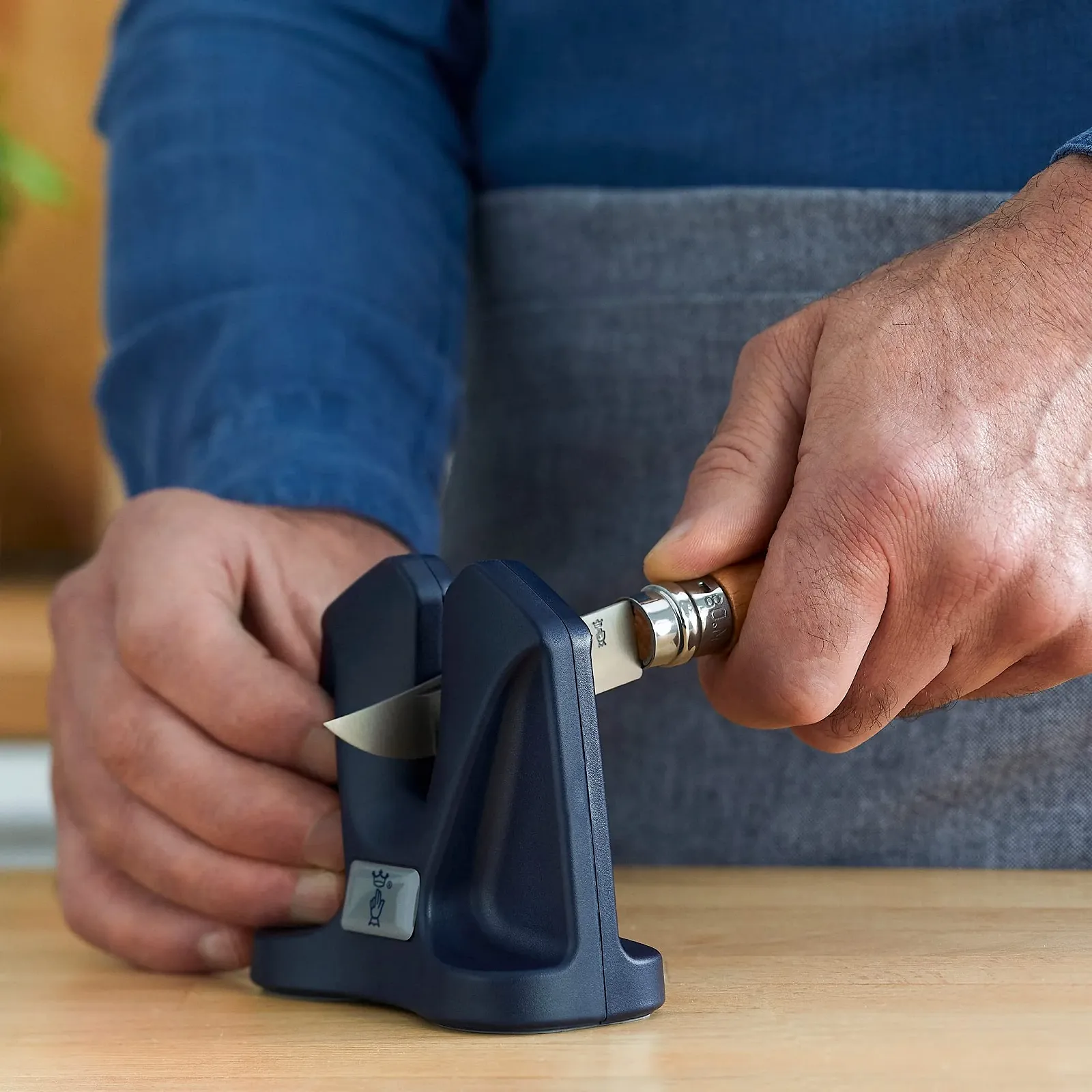 Точилка для ножів Opinel 254562 пластикова синя, фото №5