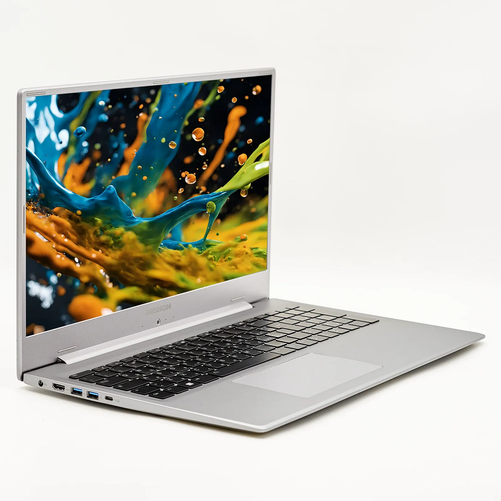 Ноутбук 17,3" Medion (Lenovo Group) Akoya P17609 | Intel Core i7-1165G7 | IPS (1920x1080) FullHD | RAM 16 ГБ | SSD 512 ГБ | HDD 1 ТБ | Nvidia GeForce | Метал | підсвітка | Win11 (4909), фото №3