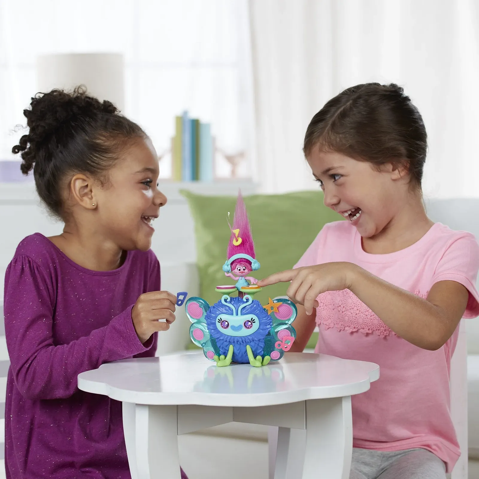 Игровой набор Hasbro Trolls Bug DJ Console с фигуркой Поппи, фото №11 Игровой набор Hasbro Trolls Bug DJ Console с фигуркой Поппи, фото №11
