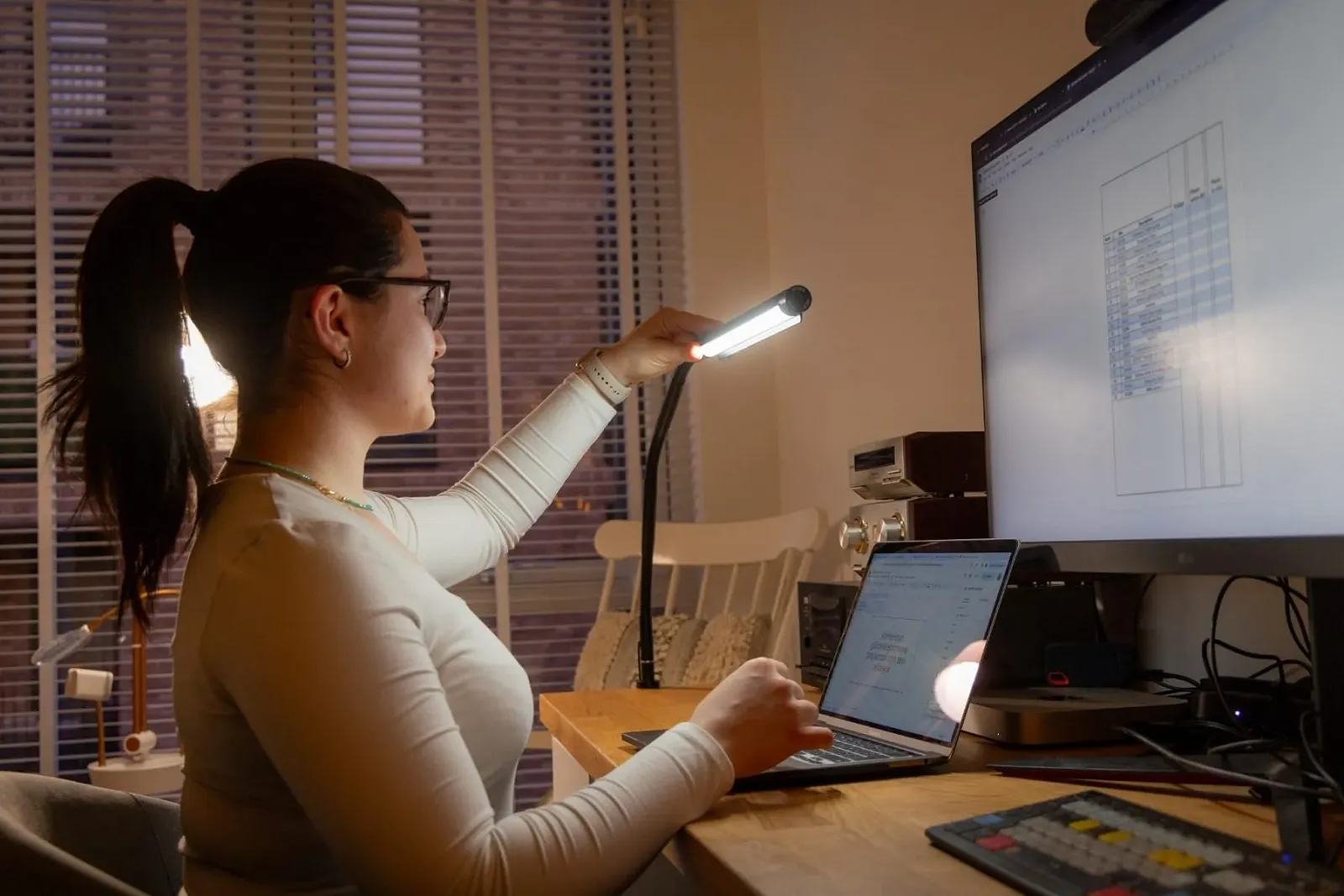 Настільна лампа Daylight Electra Modern LED 3 Colour Temperatures 95+ CRI Black, фото №2