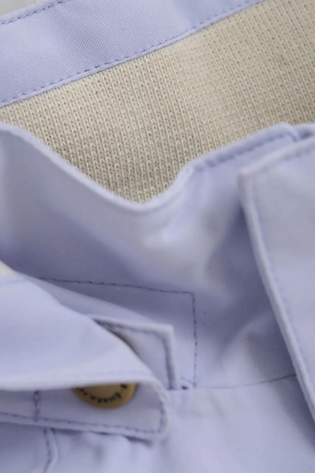 Детская куртка-ветровка для девочек EN FANT ENJacket с отстегивающимся капюшоном, карманами на кнопках, стандартного кроя, фото №4