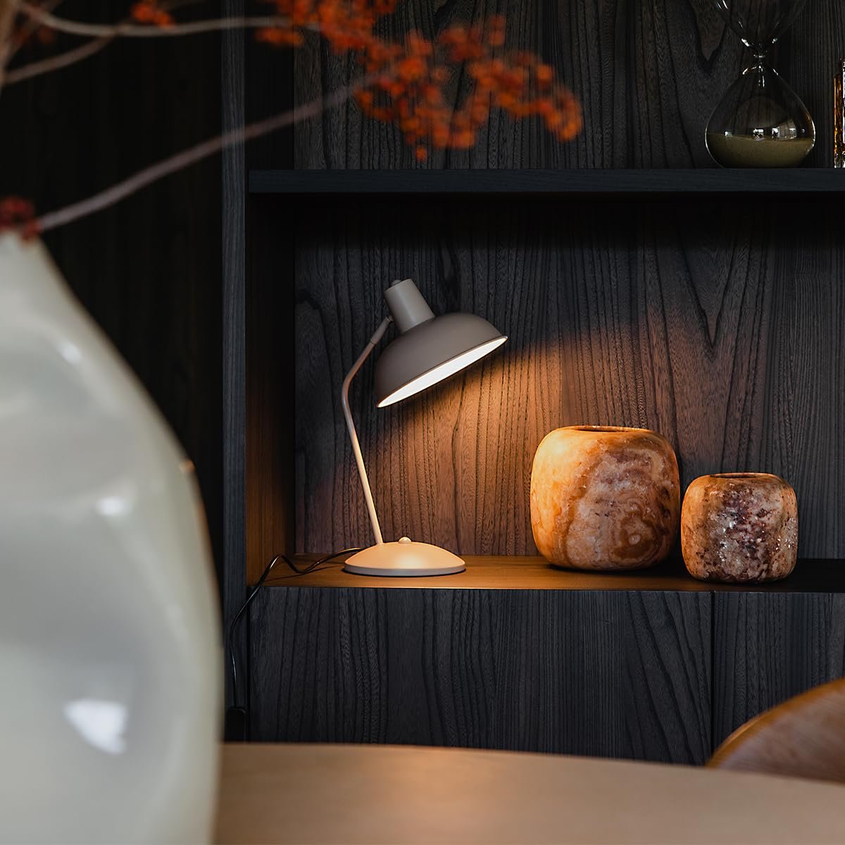 Настільна лампа Qazqa Milou Retro сталева кругла бежева E14, фото №2