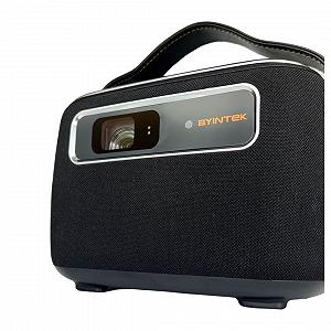 Портативний проектор BYINTEK R20 Max / 1280 х 800Р / 750 ANSI lm / Android TV 11 / Wi-Fi / Bluetooth / Акумулятор 15600 мА·г synthetic.ua - Фото 1