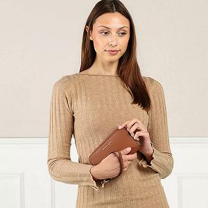 Кошелек-клатч Michael Kors Large Smartphone Cross Grain Leather Luggage, 17.8 x 10.2 x 2.5 см synthetic.ua - Фото 1