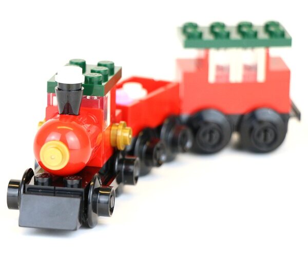 Конструктор LEGO Праздничный поезд 30543, фото №4