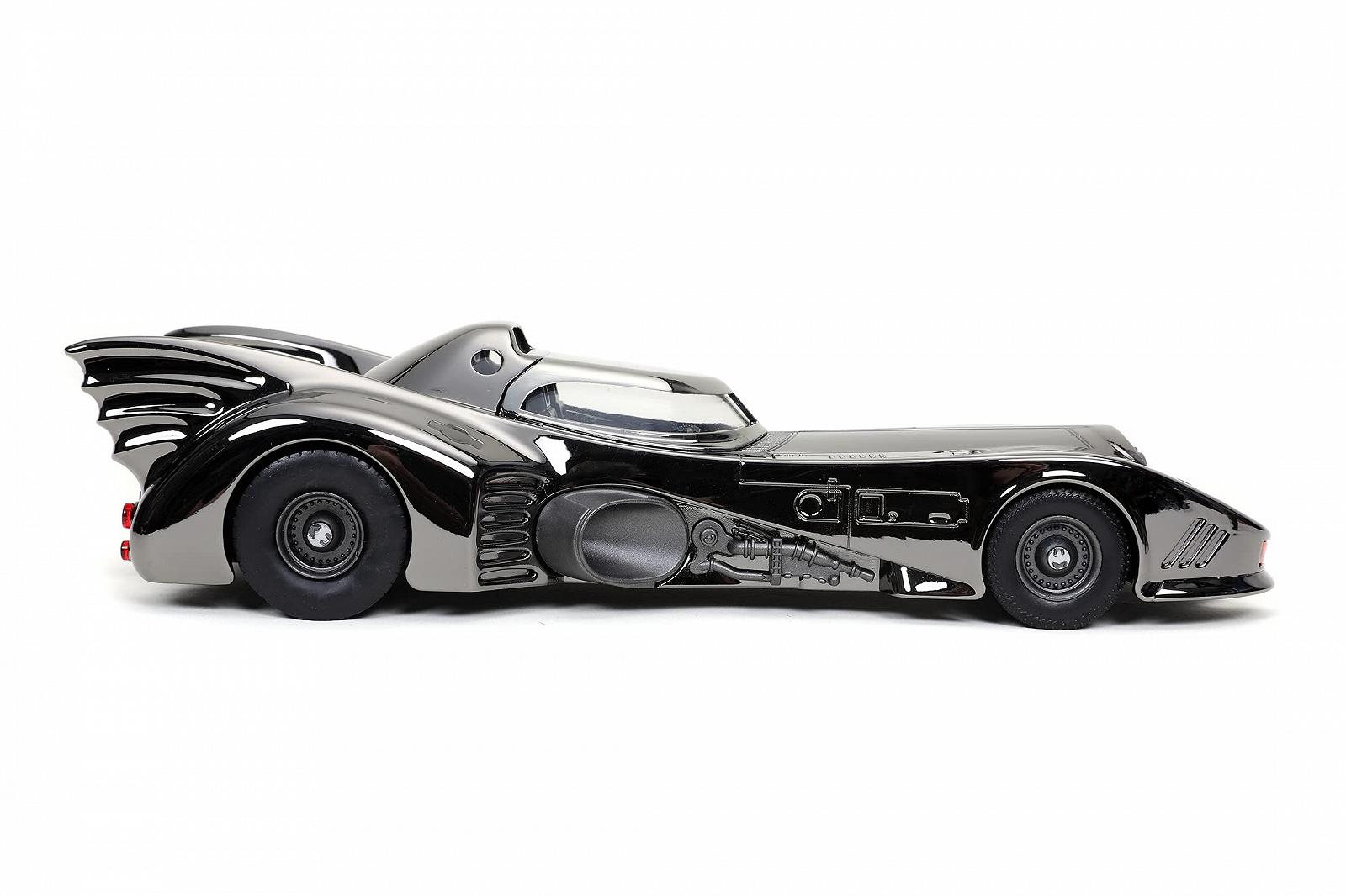 Модель автомобіля Jada Toys Next Level 1989 Batmobile 1:24 Відкритий кокпіт, відкидні гармати, відкритий багажник, включає фігурку Бетмена, спеціальне видання, індивідуально пронумерована упаковка, чорний хром, фото №3