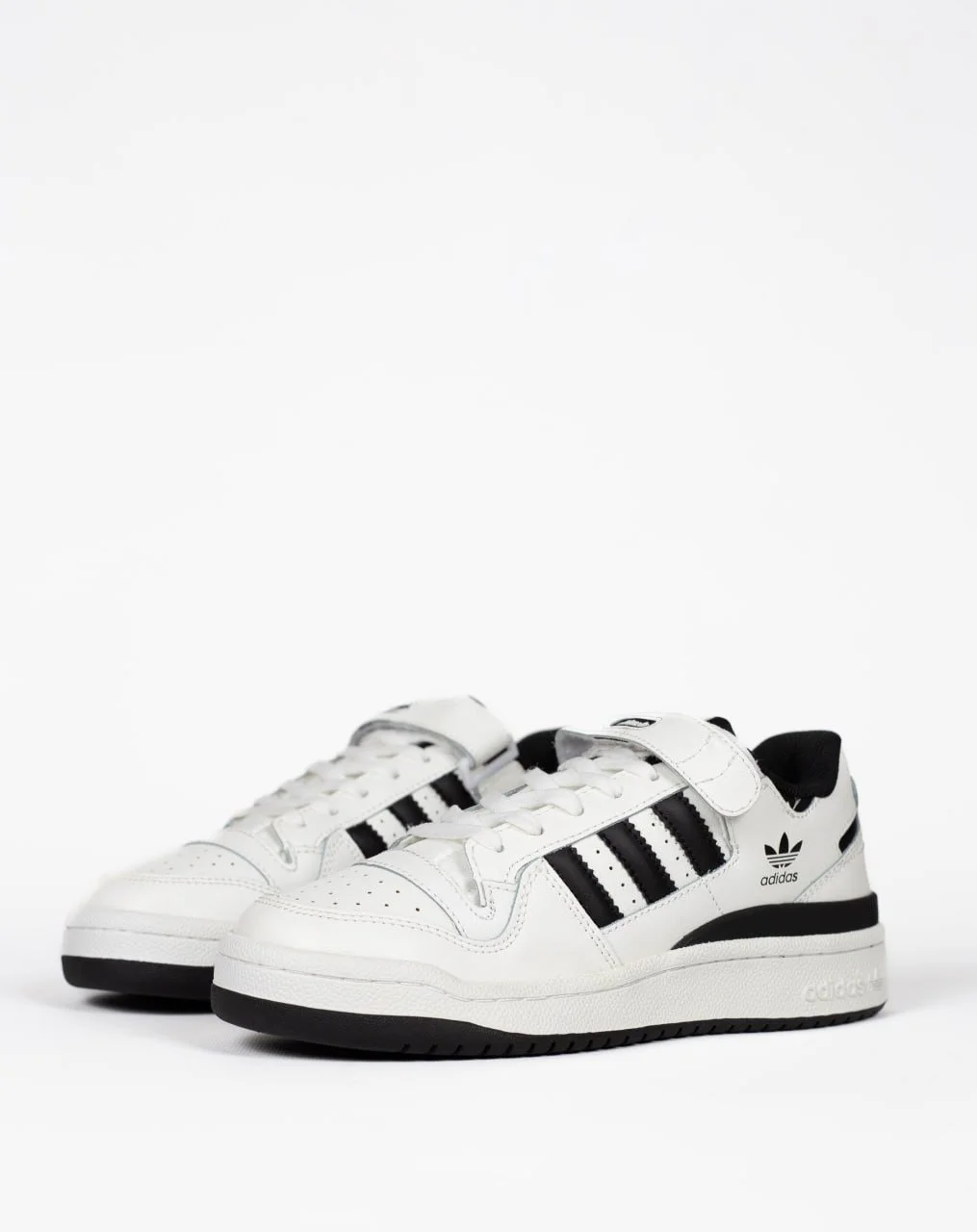 Кроссовки Adidas Forum Low Black/White, фото №3 Кроссовки Adidas Forum Low Black/White, фото №3