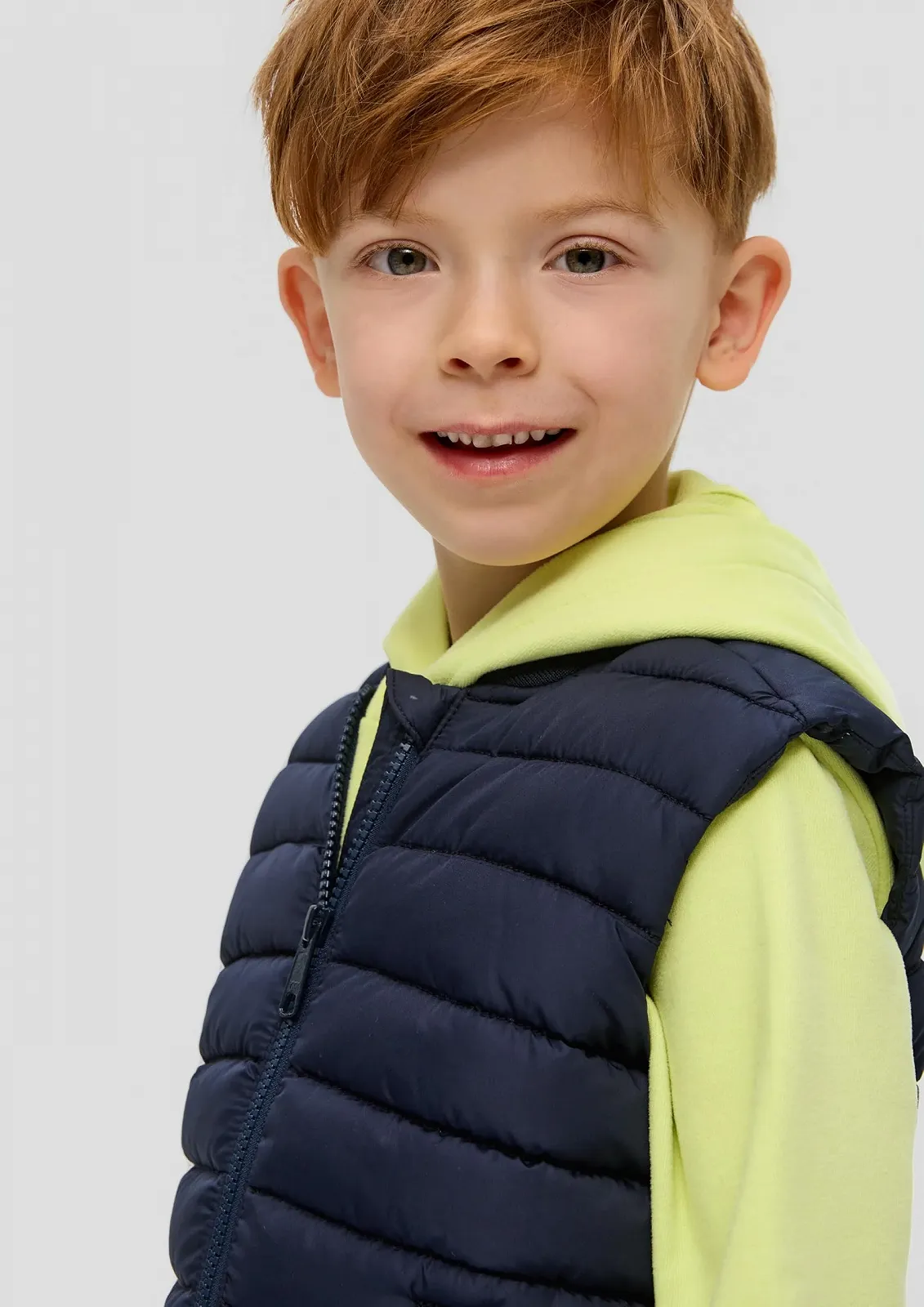 Жилет s.Oliver для мальчиков 2141732 стеганый, фото №3