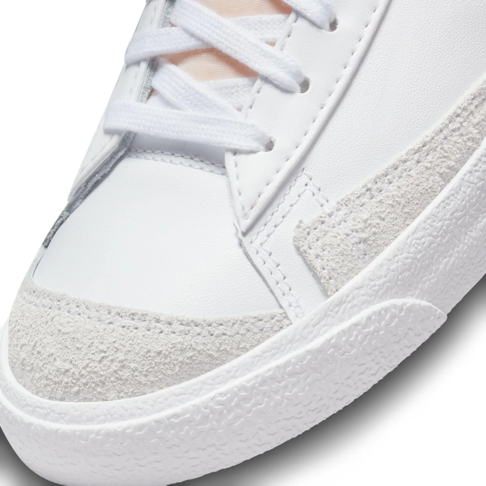 Кроссовки для гимнастики Nike Blazer Mid '77 Vintage женские, фото №3 Кроссовки для гимнастики Nike Blazer Mid '77 Vintage женские, фото №3