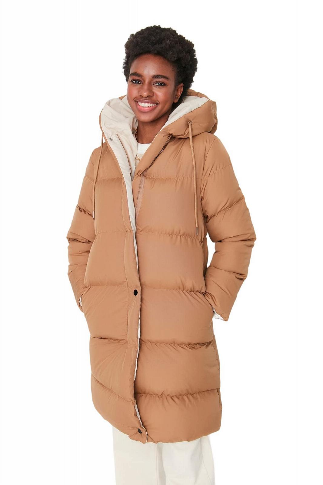 Куртка Trendyol Женская С капюшоном Однотонная Зимняя, фото №3 Куртка Trendyol Женская С капюшоном Однотонная Зимняя, фото №3